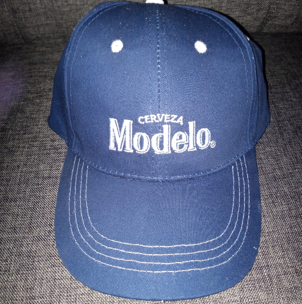 Modelo hat